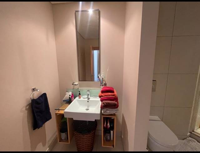 2 BEDROOM APARTMENT FOR SALE IN UMHLANGA CENTRAL